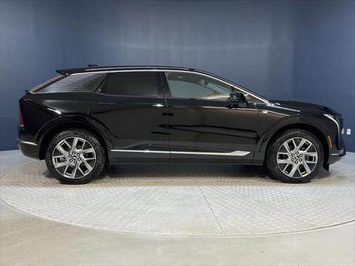 2025 Cadillac OPTIQ Luxury