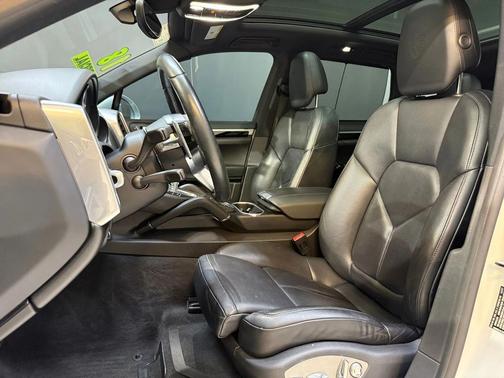 2018 Porsche Cayenne Platinum Edition