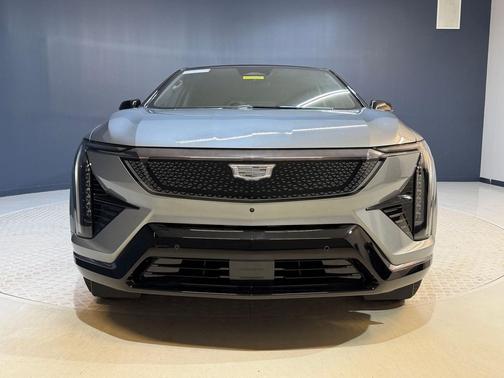 Argent Silver Metallic 2026 Cadillac OPTIQ Sport