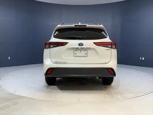 2020 Toyota Highlander Hybrid LE