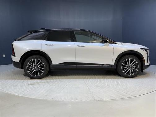 2025 Cadillac OPTIQ Sport 2 AWD