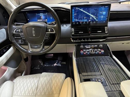2023 Lincoln Navigator Black Label