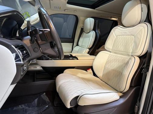 2023 Lincoln Navigator Black Label