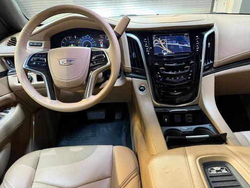 2018 Cadillac Escalade Platinum