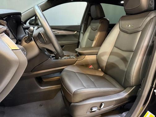 2025 Cadillac XT5 Luxury