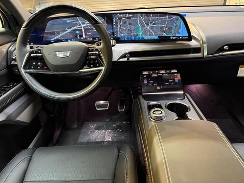 2026 Cadillac VISTIQ Sport