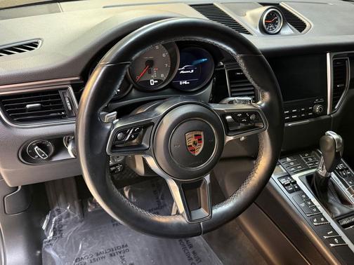 2017 Porsche Macan S