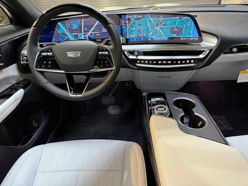 Vibrant White Tricoat 2026 Cadillac LYRIQ Sport