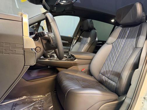 Luna Metallic 2026 Cadillac Escalade IQ Sport