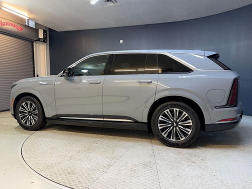 Luna Metallic 2026 Cadillac Escalade IQ Luxury
