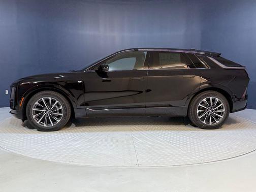 2025 Cadillac LYRIQ Sport
