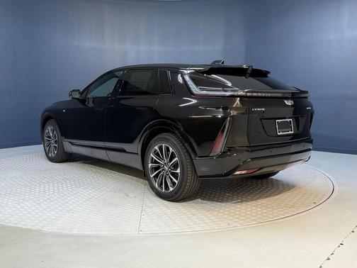 2025 Cadillac LYRIQ Sport