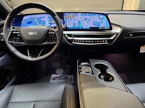 2025 Cadillac LYRIQ Sport