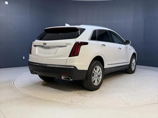 2025 Cadillac XT5 Luxury
