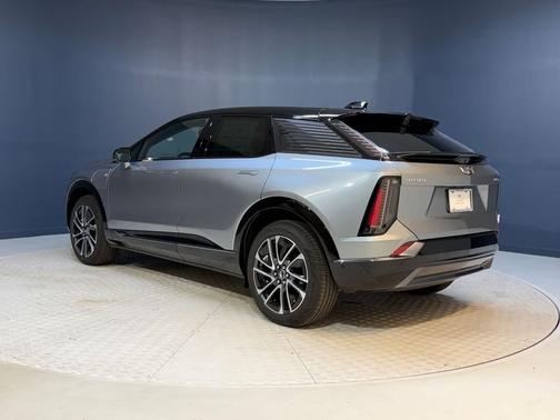 Argent Silver Metallic 2026 Cadillac OPTIQ Sport