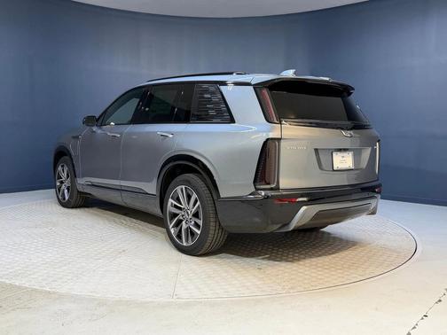 Argent Silver Metallic 2026 Cadillac VISTIQ Sport