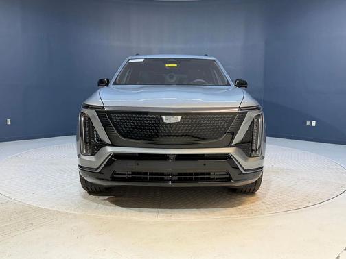 Argent Silver Metallic 2026 Cadillac VISTIQ Sport