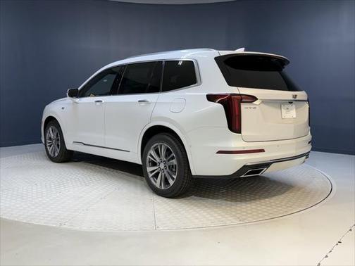 2025 Cadillac XT6 Premium Luxury FWD