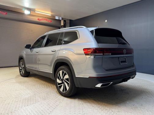 Silver 2024 Volkswagen Atlas 2.0T SEL