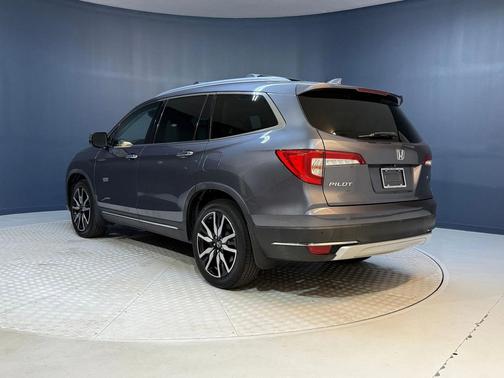 2021 Honda Pilot Touring 8-Passenger