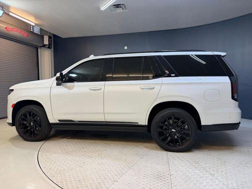 Crystal White Tricoat 2024 Cadillac Escalade Sport