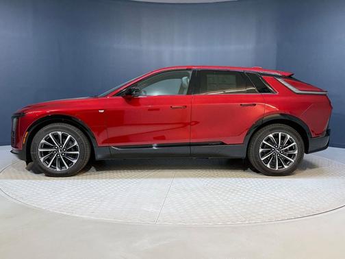 2025 Cadillac LYRIQ Sport