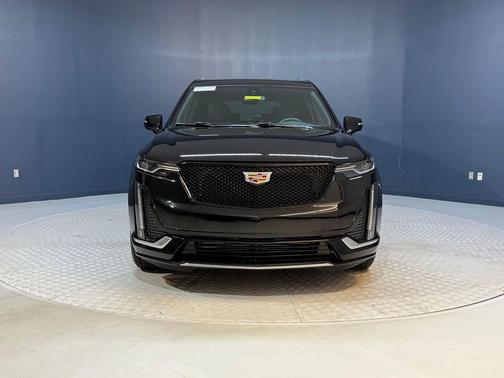 2025 Cadillac XT6 Luxury FWD