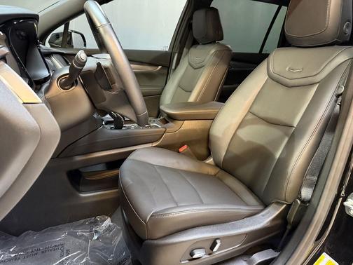 2025 Cadillac XT6 Luxury FWD