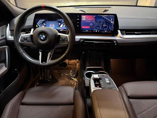 Vegas Red Metallic 2024 BMW X2 M35i