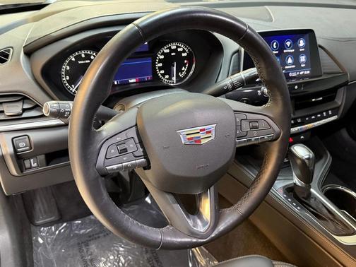 2023 Cadillac CT4 Luxury