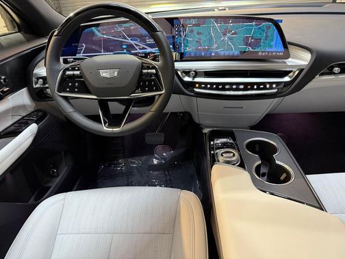 Argent Silver Metallic 2026 Cadillac LYRIQ Sport