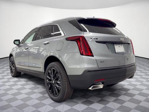 Argent Silver Metallic 2026 Cadillac XT5 Luxury