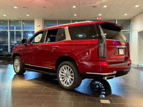 2025 Cadillac Escalade Luxury