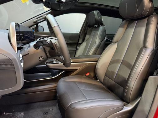 2025 Cadillac LYRIQ Sport