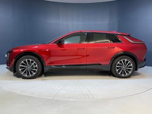 2025 Cadillac LYRIQ Sport