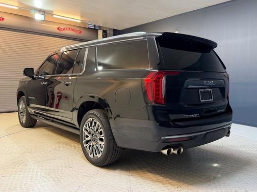 Onyx Black 2023 GMC Yukon XL Denali Ultimate