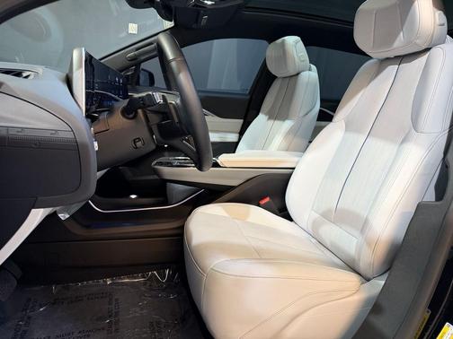 Stellar Black Metallic 2024 Cadillac LYRIQ Luxury