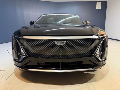 Stellar Black Metallic 2024 Cadillac LYRIQ Luxury