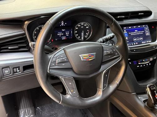 2023 Cadillac XT5 Luxury