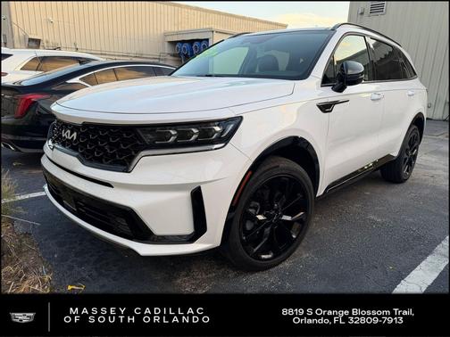 Glacial White Pearl 2023 Kia Sorento SX
