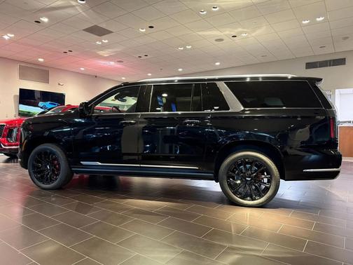 2025 Cadillac Escalade ESV Premium Luxury
