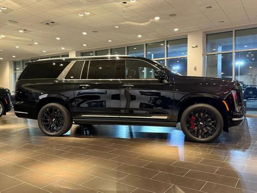 2025 Cadillac Escalade ESV Premium Luxury