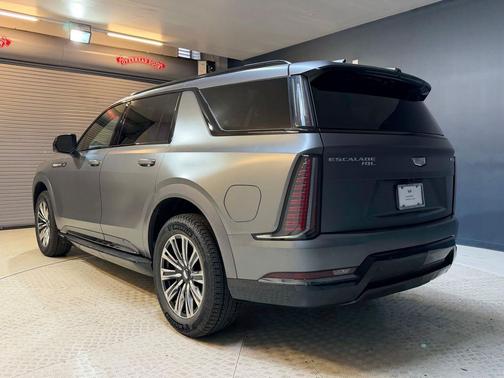 Magnus Metal Frost 2026 Cadillac Escalade IQL Sport