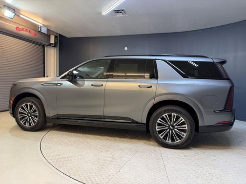 Magnus Metal Frost 2026 Cadillac Escalade IQL Sport