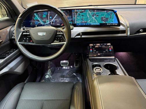 2026 Cadillac VISTIQ Luxury