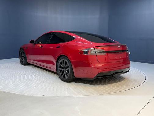 2021 Tesla Model S Plaid