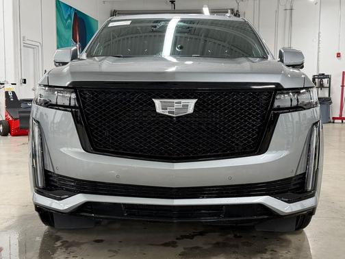 Argent Silver Metallic 2023 Cadillac Escalade Sport Platinum