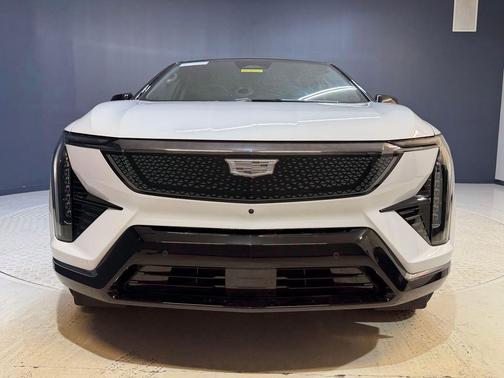 Vibrant White Tricoat 2026 Cadillac OPTIQ Sport