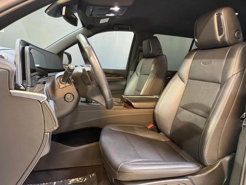 2022 Cadillac Escalade Luxury