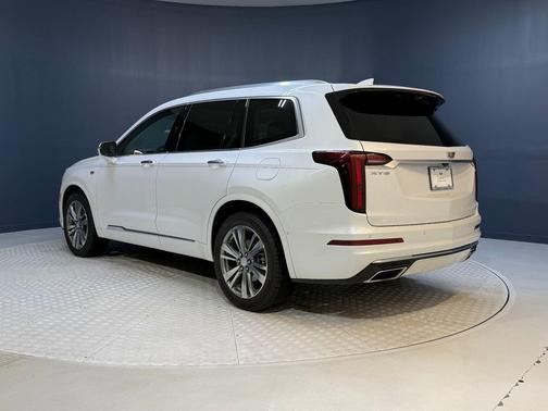 2021 Cadillac XT6 Premium Luxury FWD